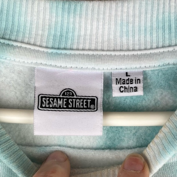SESAME STREET "All Colors are Beautiful" Tie Dye Sweatshirt Large Cookie Monster - Picture 5 of 14